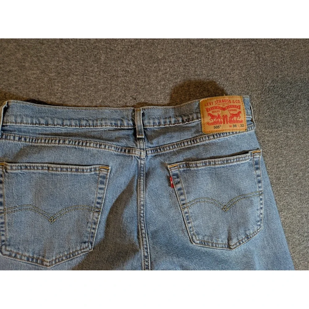 VTG Levis 505 Jeans Mens 36x32 Straight‎ Regular Light Wash Red Tag 90s